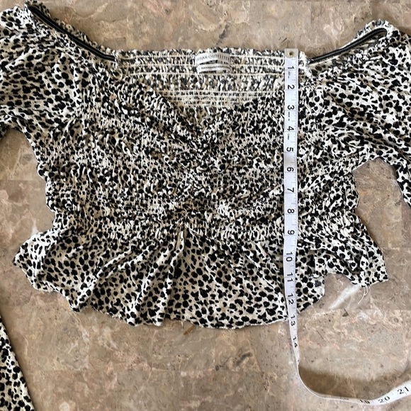 Urban Outfitters Long Sleeve,‎ Ruched, Crop Top, Leopard Animal Print Large L - Picture 12 of 12